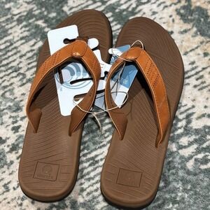 High Tide NWT Flip Flops Size 11 Tan Women's